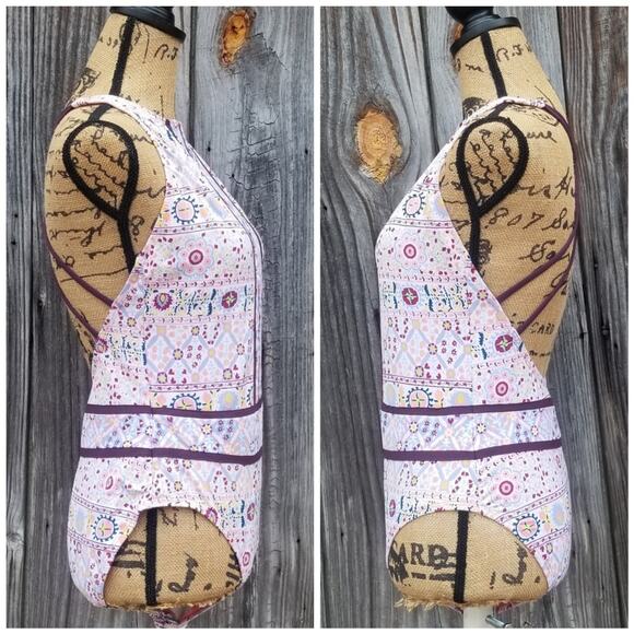 Ladder Front 1 Piece Swimsuit Bleu Rod Beattie Size 10 Pink Floral Print EUC - Picture 2 of 7